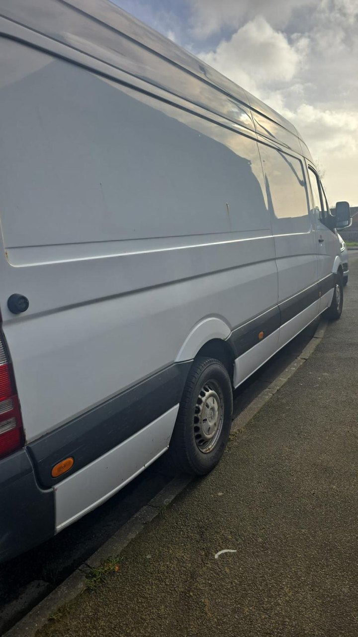 Fuhcore van — side profile